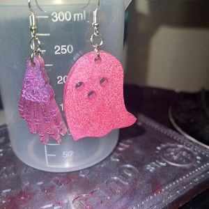 Pink/purple ghost skull hand resin earrings